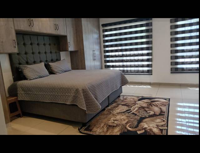 6 BEDROOM HOUSE FOR SALE IN MONDEOR